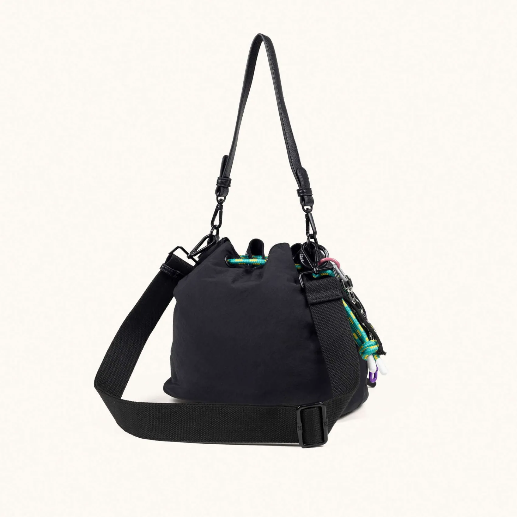 Mujer MUNICH Bolsos De Mano|Colección Mujer<DEEP RECYCLED FW25 BUCKET C/BLACK