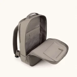 Mujer MUNICH Colección Mujer|Mochilas<ESSENCE RECYCLED FW25 BACKPACK C/TAUPE