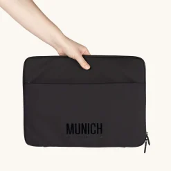 Mujer MUNICH Colección Mujer<ESSENCE RECYCLED FW25 LAPTOP COVER C/BLACK